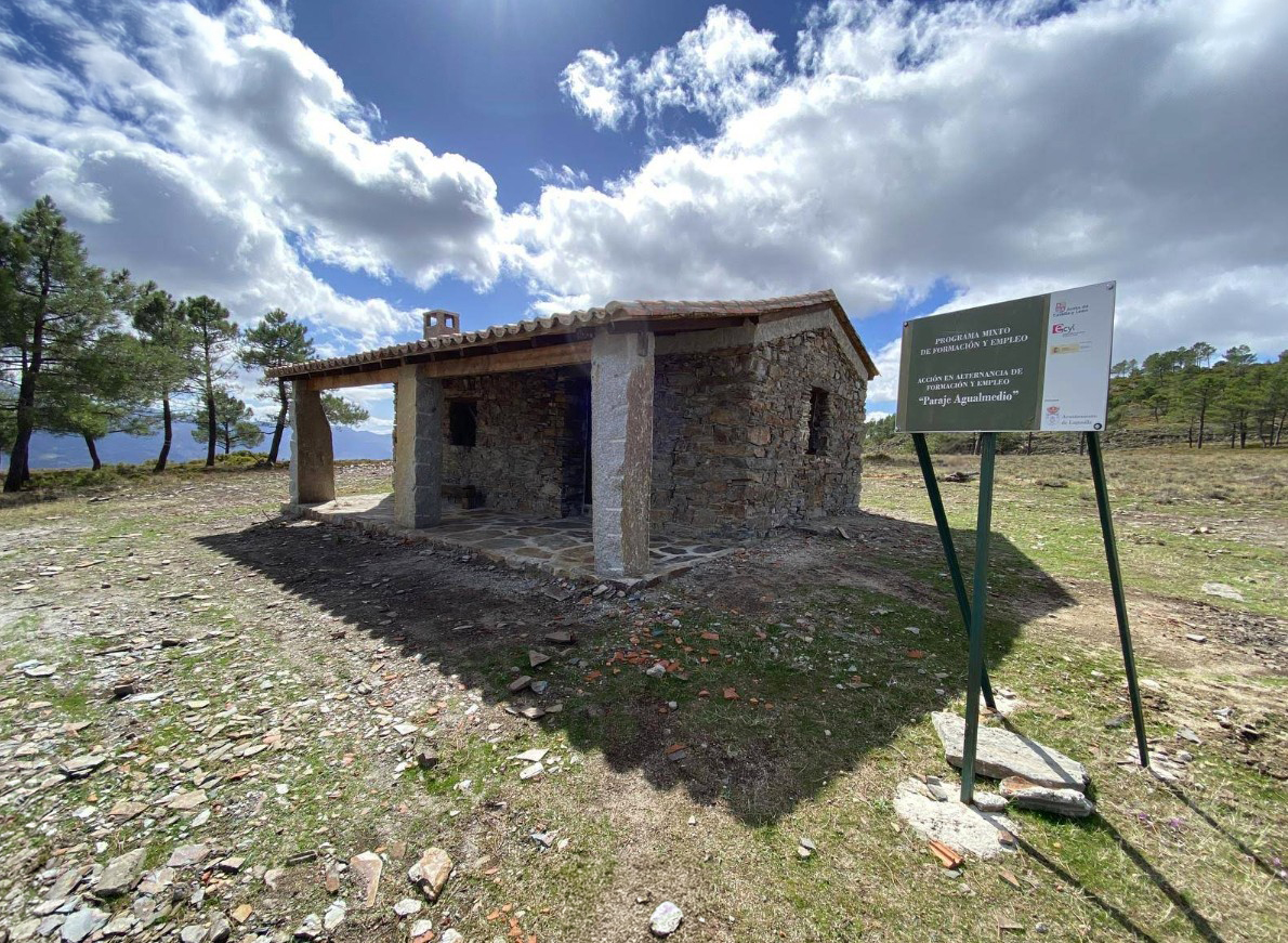 Refugio de piedra del Paraje Agualmedio