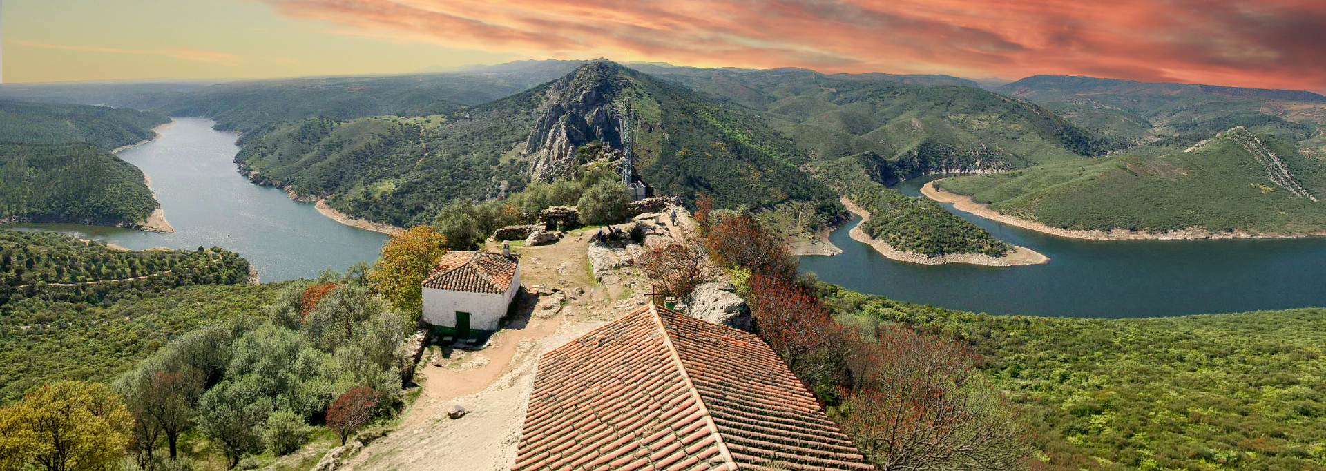 Ciudad Romana de Cáparra y Parque Nacional de Monfragüe